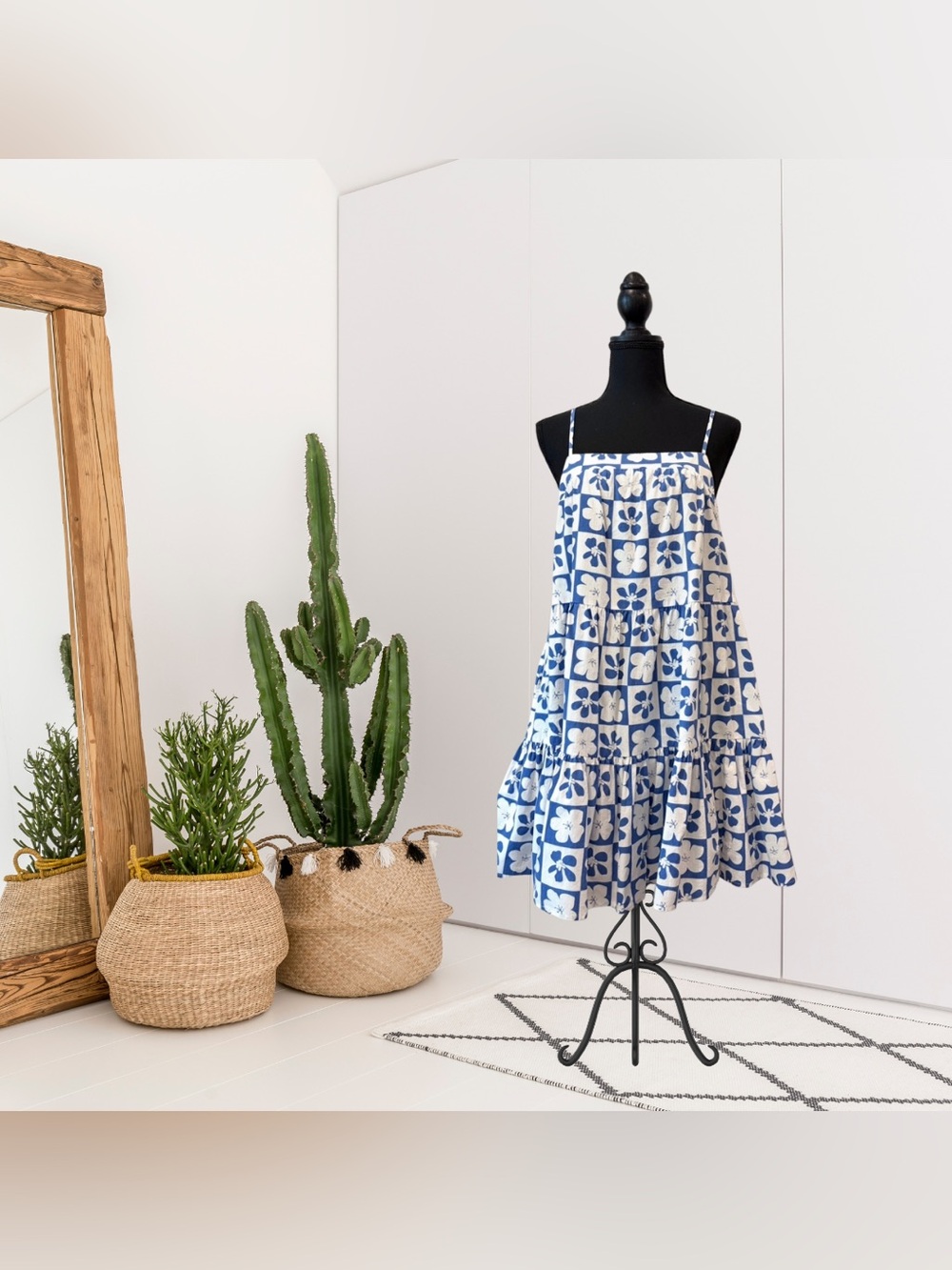 Minkpink Vivi Sleeveless Floral Square Tiered Dress